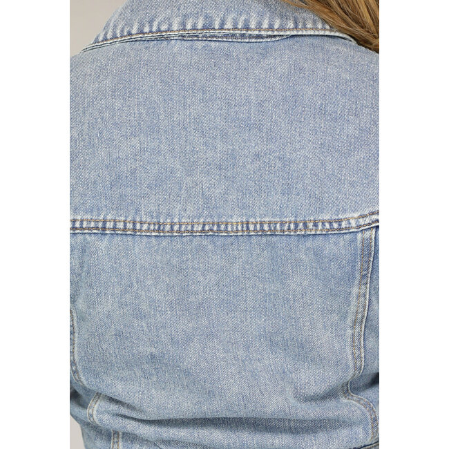 Blauer langärmeliger Denim-Overall mit weitem Bein