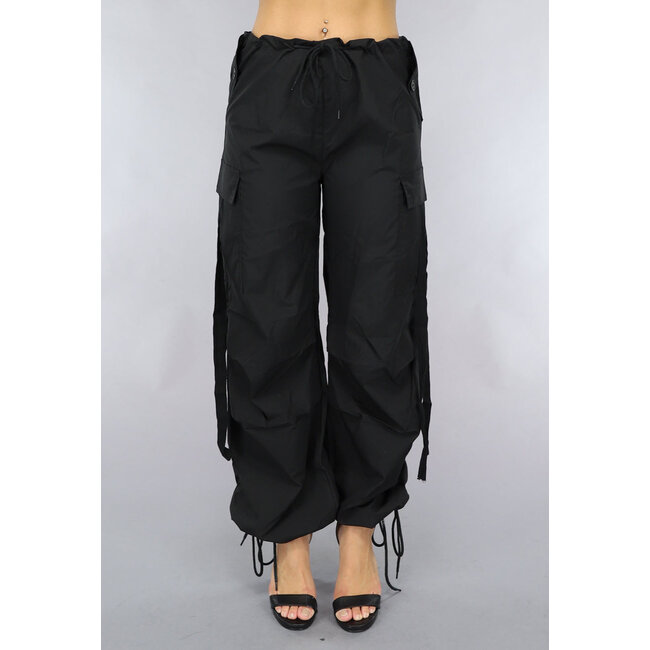 Schwarze Fallschirm-Cargo-Hose mit Taschen