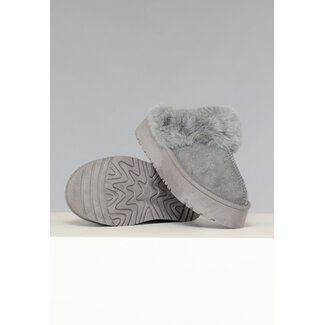 Graue Plateauslipper mit Fellimitat