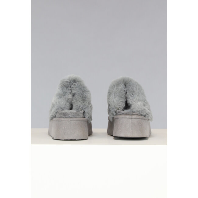 Graue Plateauslipper mit Fellimitat