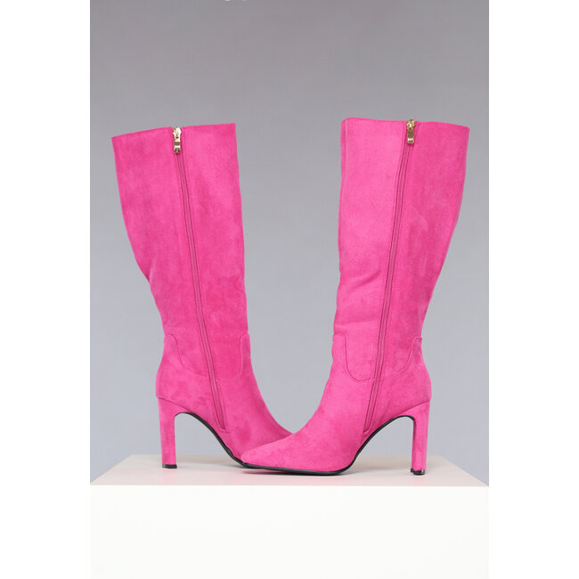 Hohe Fuchsia-Stiefel mit spitzer Nase und halbkreisförmigem Absatz