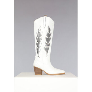 Weiße Cowboystiefel mit Silberdruck