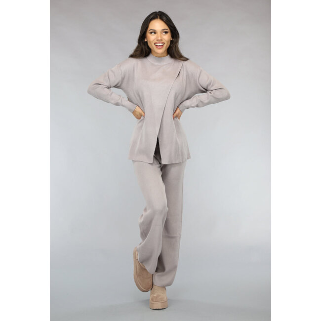 Soft Taupe Lounge Set mit Overslag