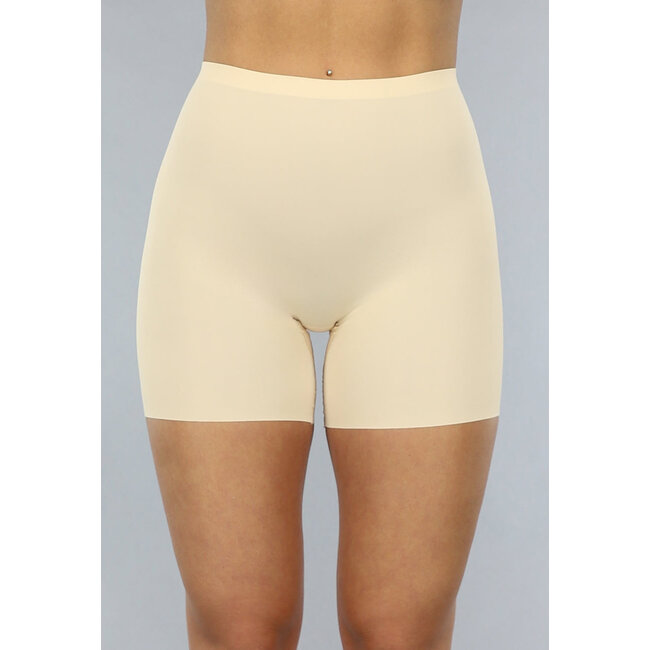 Beige Korrekturshorts im Bikermodell