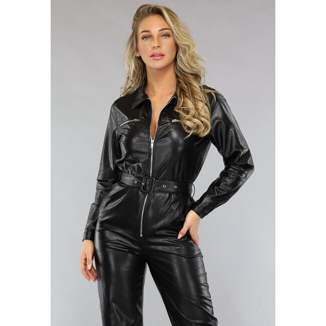 Schwarzer Jumpsuit in Lederoptik mit Reißverschluss