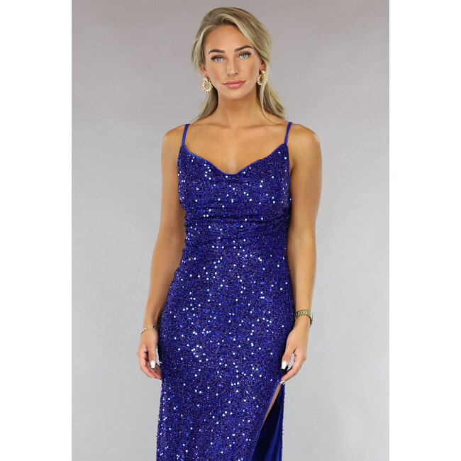 Blaues Glitzer-Abendkleid mit drapiertem Ausschnitt