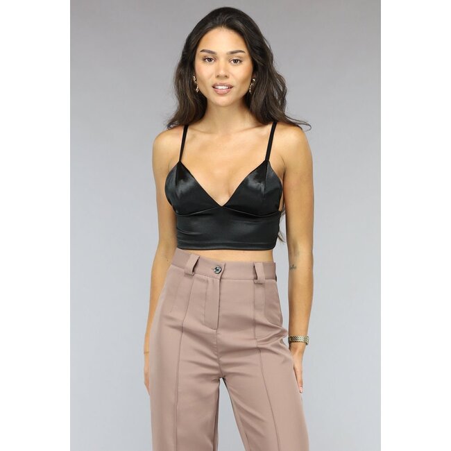 Schwarzes Triangel-Crop-Top im Satin-Look