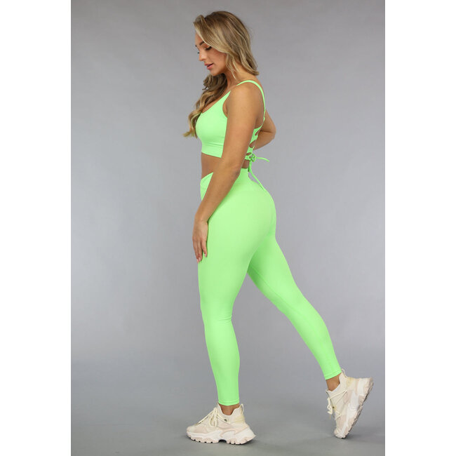 Neongrünes Rippensporttop mit Spitzendetail und herausnehmbaren Pads