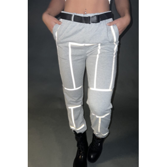 Graue Jogginghose mit Reflektorstreifen