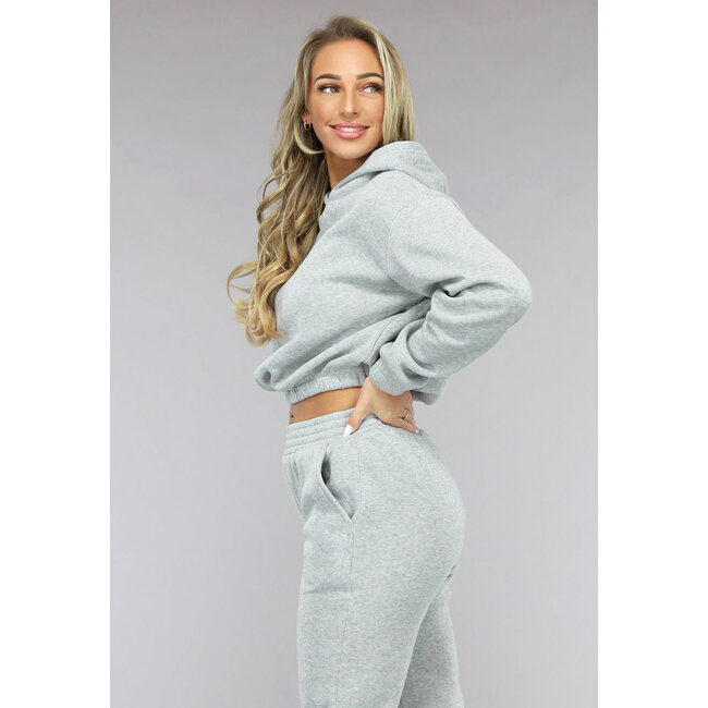 Graues Lounge-Set mit Cropped Sweater