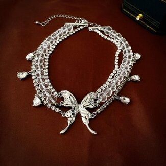 NEW2012 Silberne Halskette mit Schmetterlingsdetail