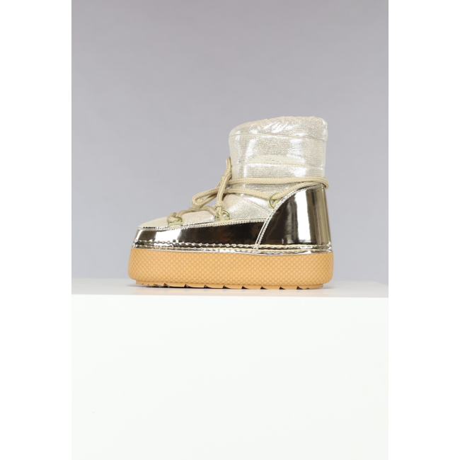 Glitzernde Schneestiefel in Gold mit Metallic-Details