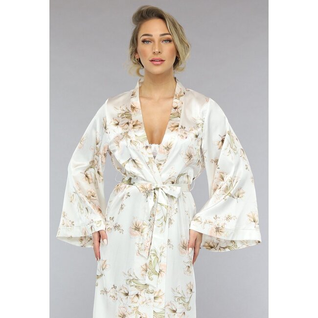 Langer Kimono mit Blumenmuster für die Braut