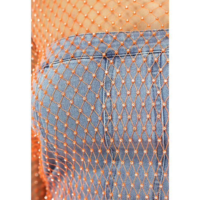 Orangefarbenes Fischnetzkleid mit Strass