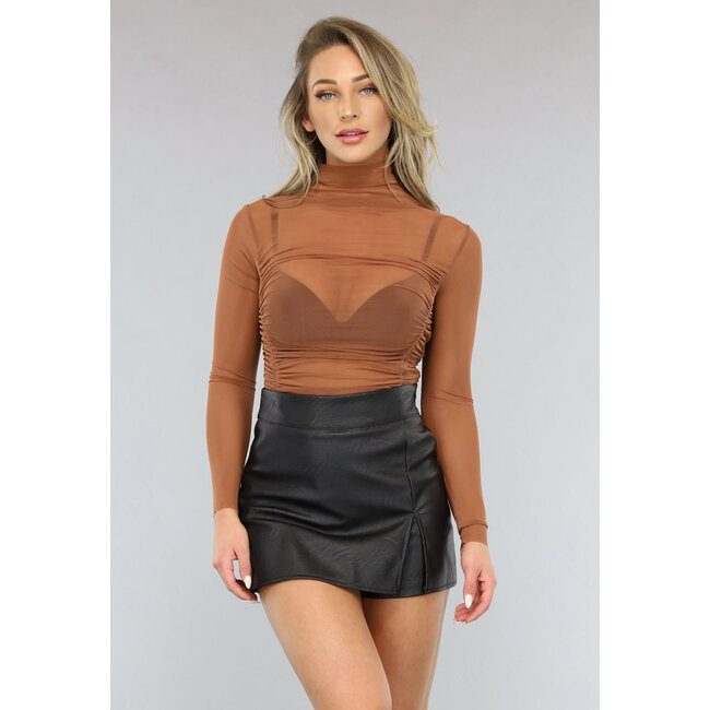 Kamelfarbener Mesh-Body mit Falten