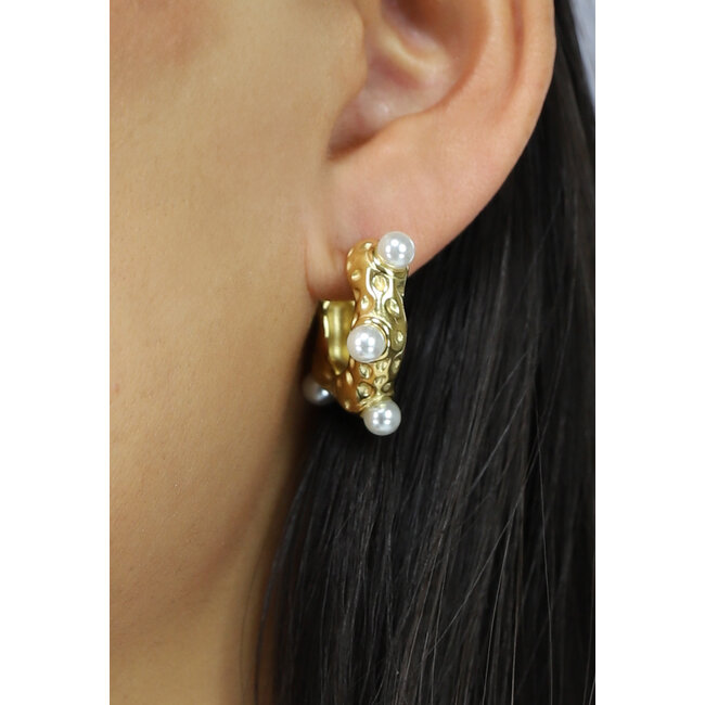Gold-Edelstahl-Ohrringe mit Perlen