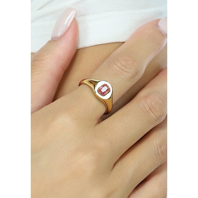 Gold-Edelstahl-Ring mit rosa Edelstein