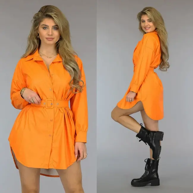 Orangefarbenes Blusenkleid in Lederoptik mit Gürtel