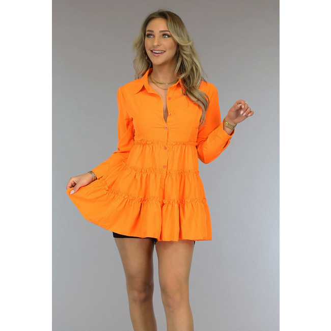 Kurzes orangefarbenes, locker sitzendes Blusenkleid