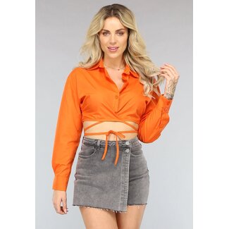 Orangefarbene Bluse mit Riemchendetails