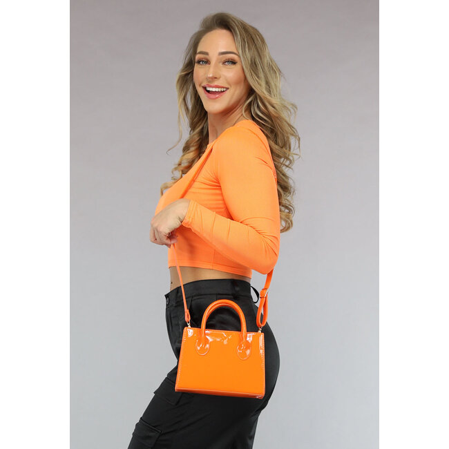 Orangefarbene Lackleder-Crossbody-Tasche