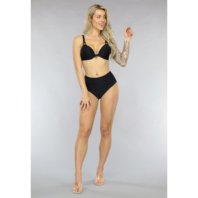 Schwarzes Bügel-Bikinioberteil mit quadratischem Detail und Pads