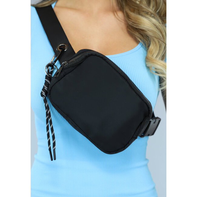 Schwarzer Gürteltasche mit Karabiner