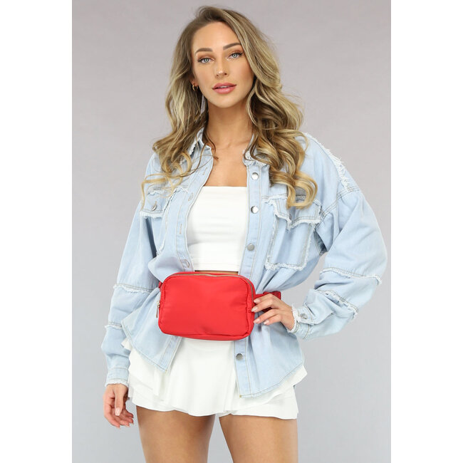 Rote Gürteltasche mit Schnalle