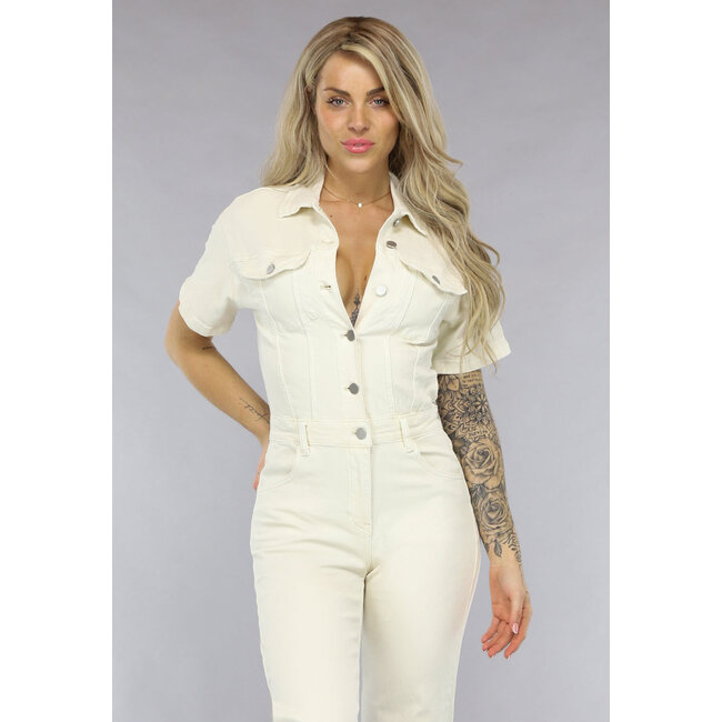 Cremefarbener Denim-Overall mit geradem Bein und kurzen Ärmeln