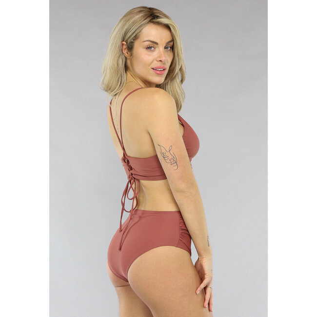 Braunes Bikini-Unterteil mit hoher Taille und Falten