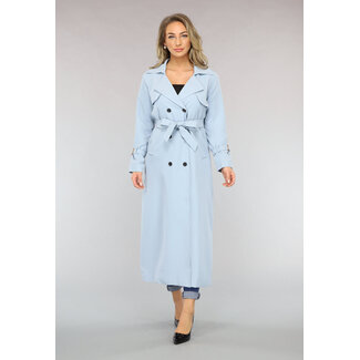 Lange Jacke mit Gürtel in Babyblau