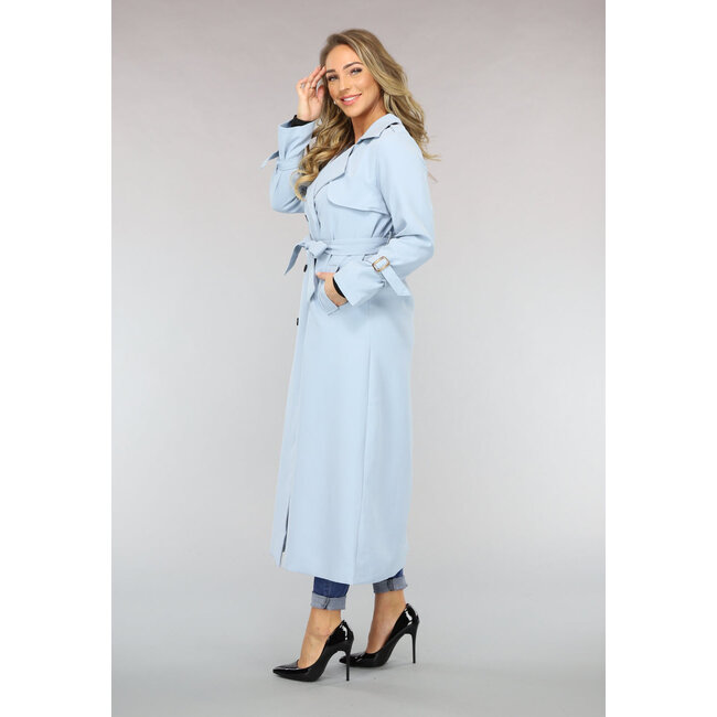Lange Jacke mit Gürtel in Babyblau
