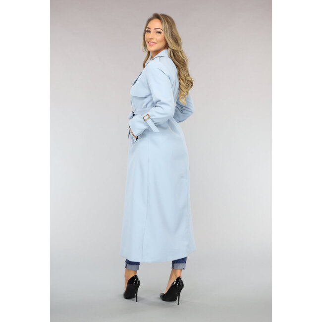 Lange Jacke mit Gürtel in Babyblau