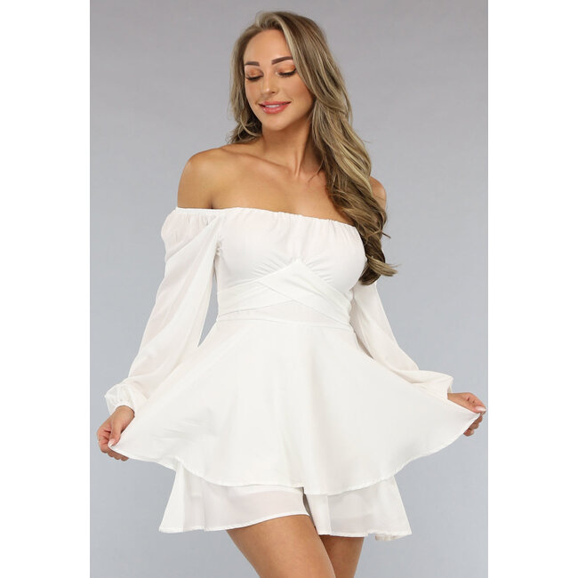 Weißer fließender Playsuit mit Schleifendetail