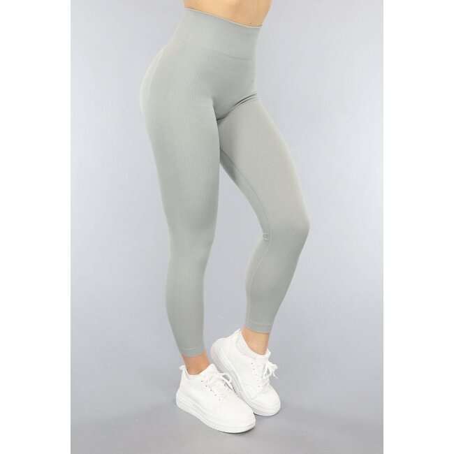 Hellgraue Sport-Leggings aus geripptem Stoff mit Butt Lift