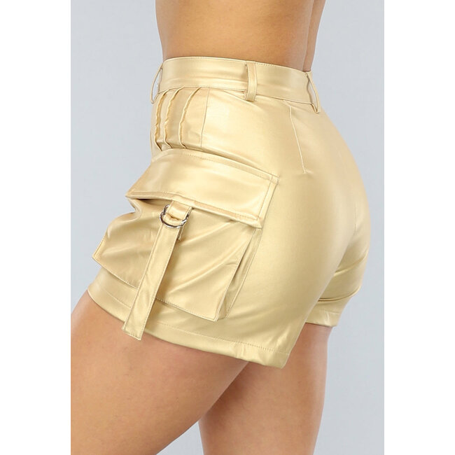 Goldfarbene Cargo-Shorts in Metallic-Lederoptik mit hoher Taille