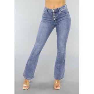 NEW0304 Jeans mit Knopfleiste und Flared Fit