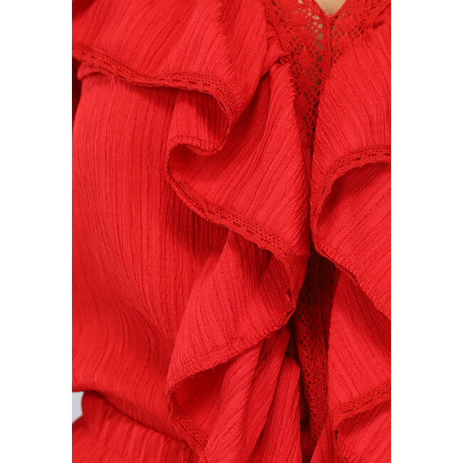 Rotes 2-teiliges Set mit gehäkelter Oberfläche