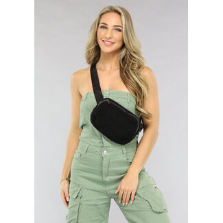 Schwarze flauschige Crossbody-Tasche