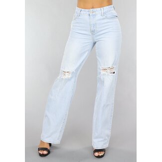 Hellblaue weite Jeans mit Knierissen