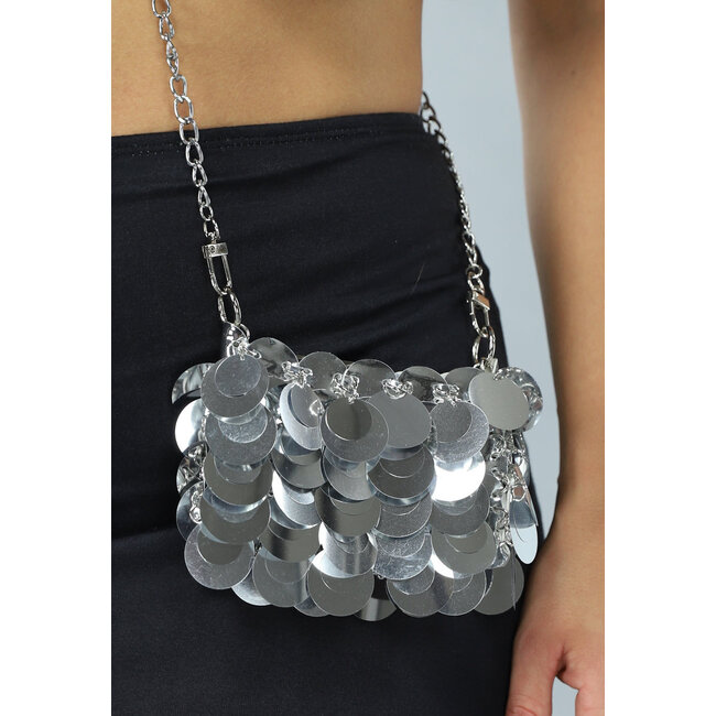 Kleine silberne Tasche mit Pailletten