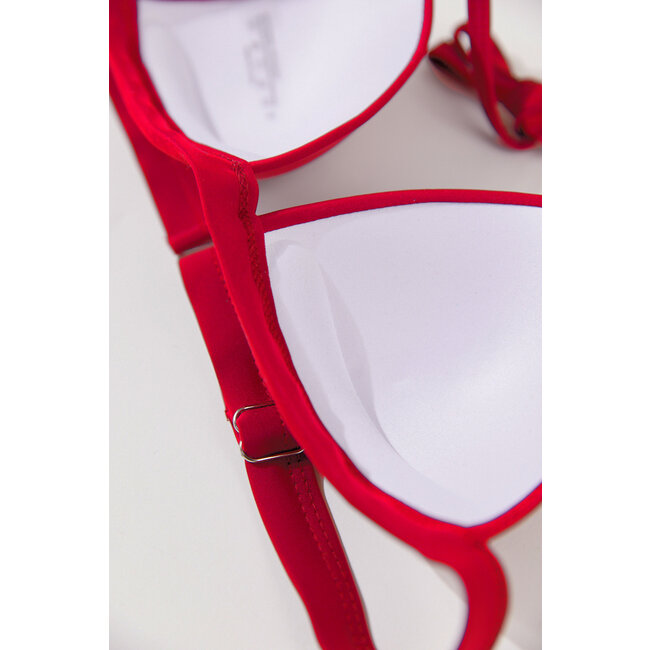 Rotes Push-Up-Dreieck-Bikinioberteil