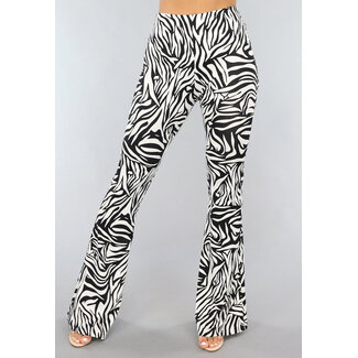 Weiße Flair-Hose mit Zebradruck und Gummizug am Bund