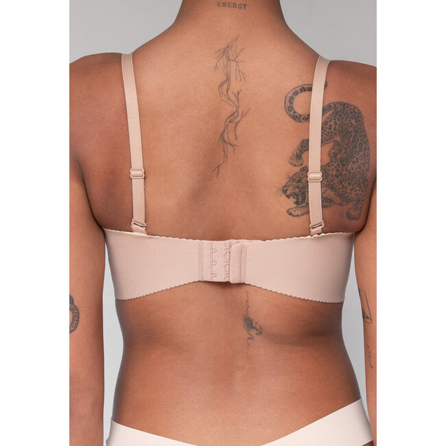 Nahtloser Maximiser-BH in Beige mit abnehmbaren Trägern