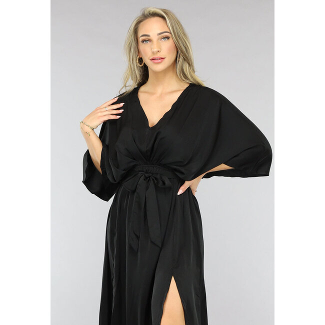 Langes schwarzes Kleid mit Taillenband
