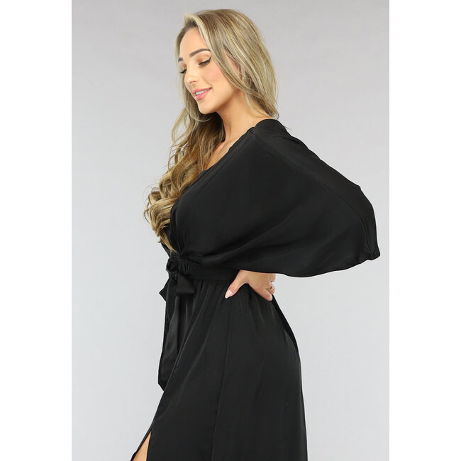 Langes schwarzes Kleid mit Taillenband