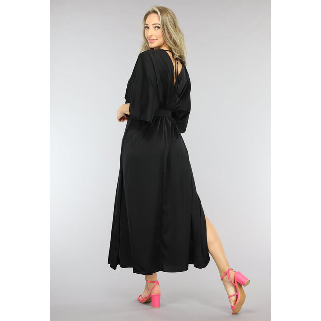 Langes schwarzes Kleid mit Taillenband
