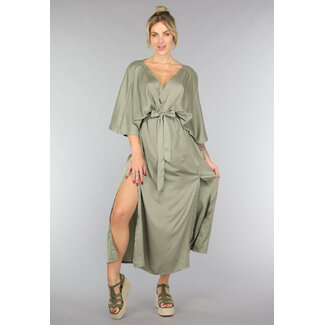 Langes Kleid mit Gürtel in Olivgrün