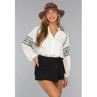Off-white Bluse mit Boho-Stickerei