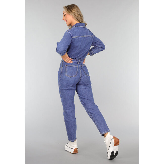 Langärmeliger Jumpsuit aus dunklem Denim mit Falten